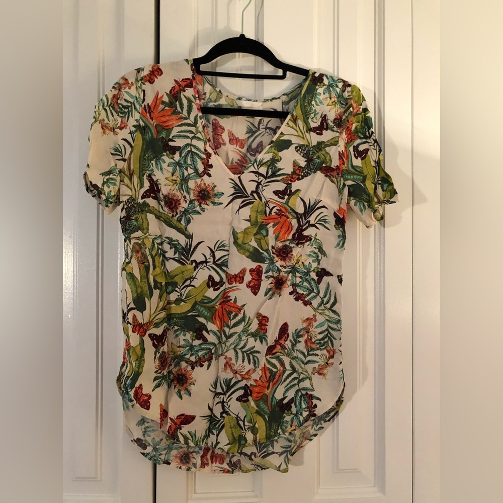 Floral V Neck T shirt